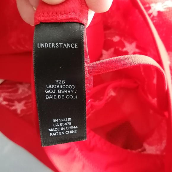 NWT Understance Triangle Lace Bralette In Goji Berry Red Lace 32B - Picture 13 of 16